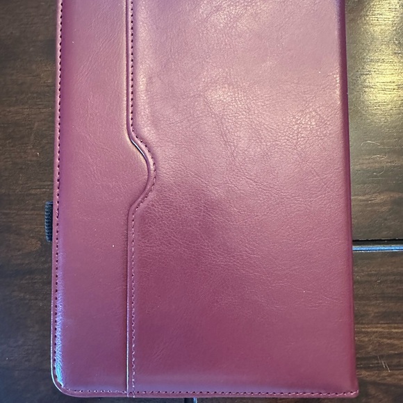 Red Tablet Cover for iPad Mini in burgundy - Picture 4 of 5